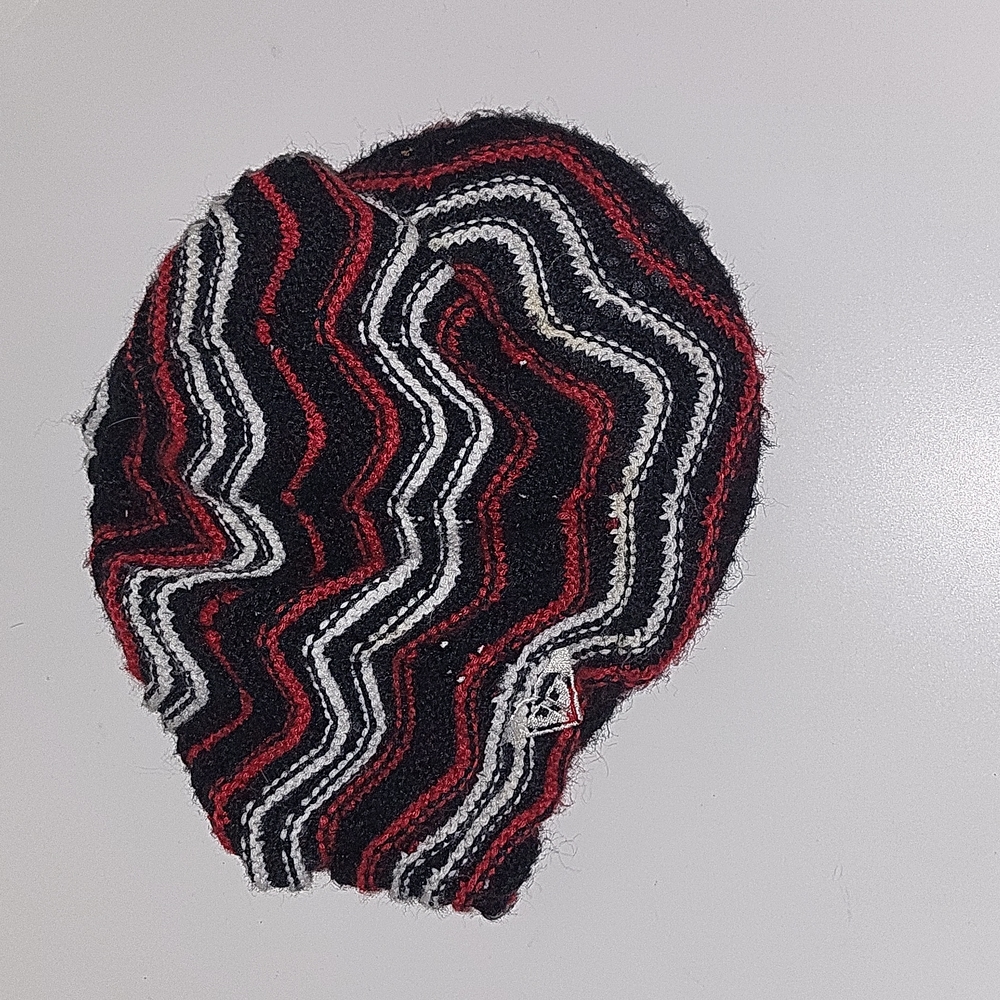 Roxy hat beanie, red, white, black stretchy